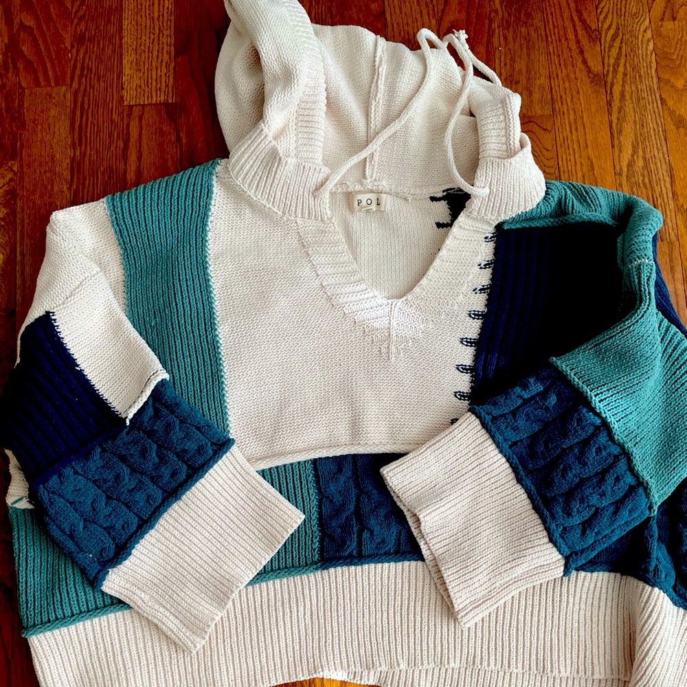 POL heavyweight, oversized sweater with hood